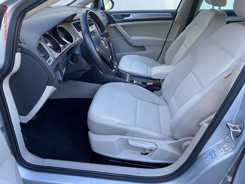 Volkswagen Golf (2015) 2.0 TDi, AAC, tempo - fotka 9 z 18