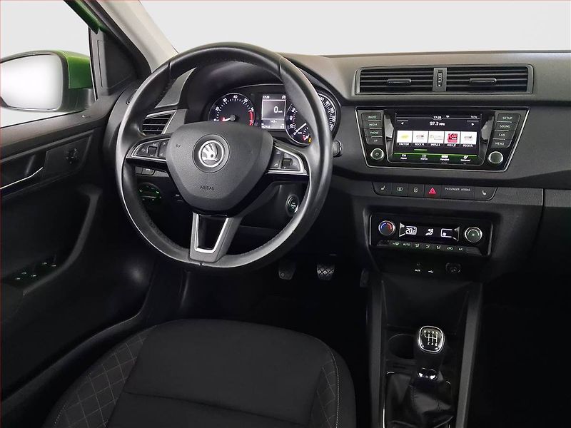 Škoda Fabia (2015) Style 1.2 TSI, ČR,1.maj - fotka 7 z 16