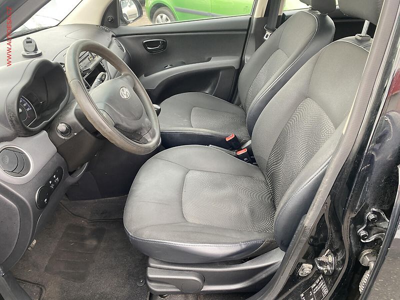 Hyundai i10 (2013) 1.1i, Klima - fotka 9 z 17