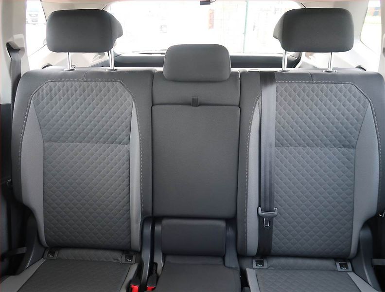 Volkswagen Tiguan Allspace (2020) 1.5 TSI - fotka 10 z 18