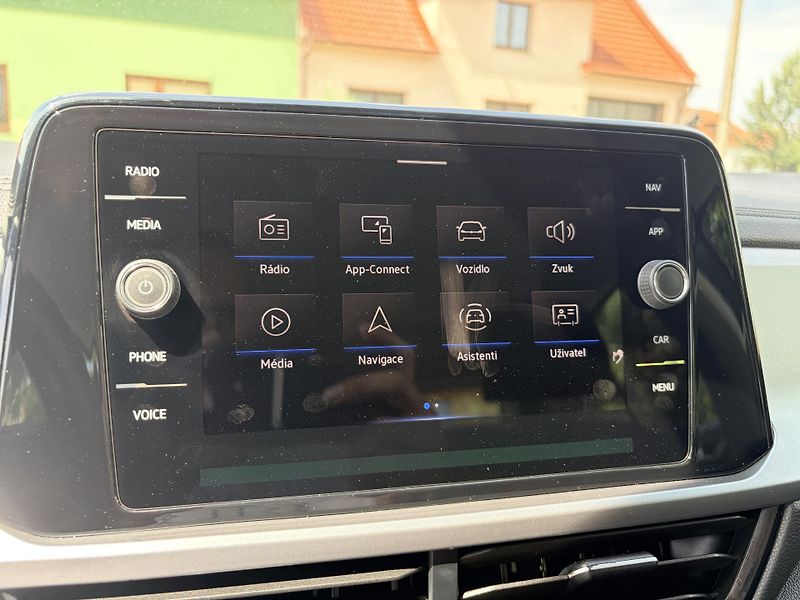 Volkswagen T-Roc 1.0TSI LED VIRTUAL - fotka 34 z 47