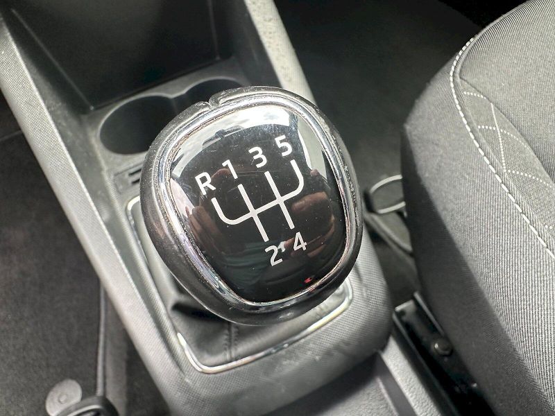 Škoda Fabia (2018) 1,0 TSI / 70 KW / Style Plus - fotka 24 z 30