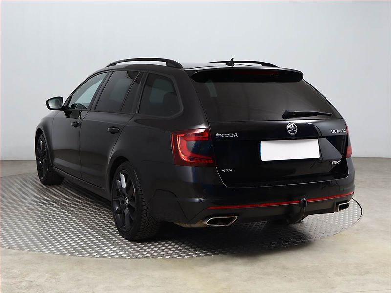 Škoda Octavia (2018) RS 2.0 TDI 4x4 DSG, 4X4 - fotka 4 z 24