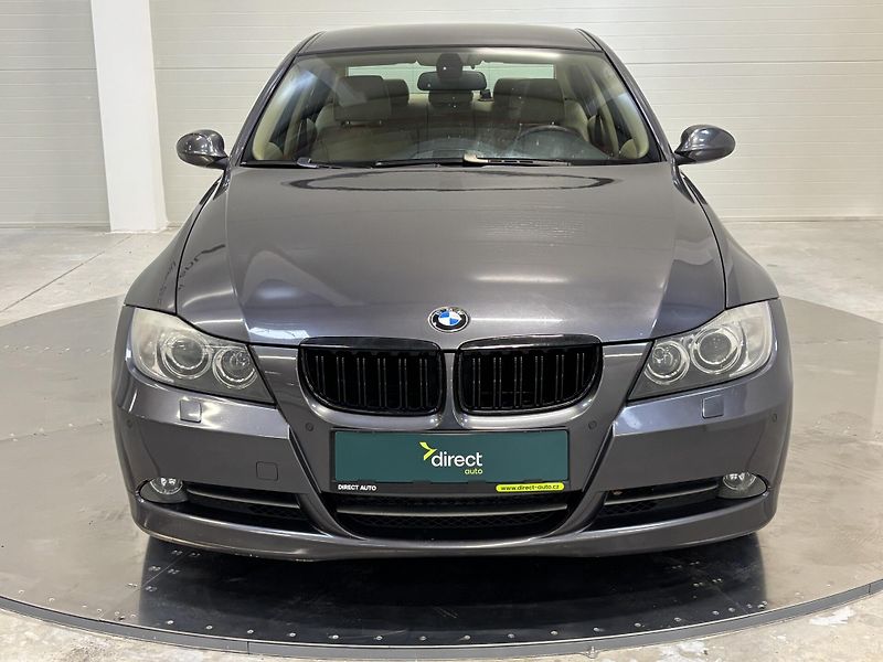 BMW Řada 3 - fotka 4 z 9