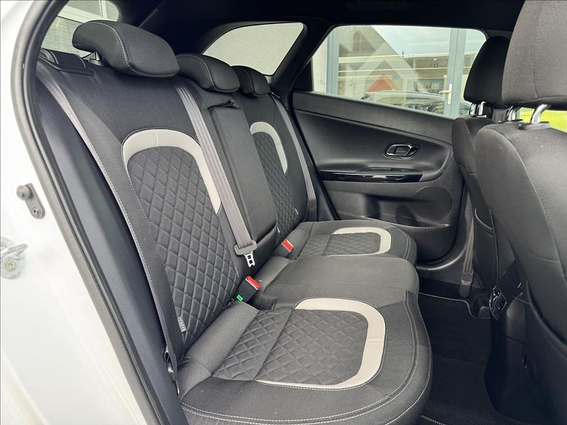 Kia Ceed 1,6 CRDi GT-Line - fotka 11 z 16