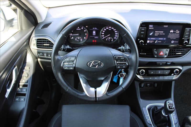 Hyundai i30 1,5 CVVT  NOVÉ V ČR,1.MAJITEL - fotka 10 z 26