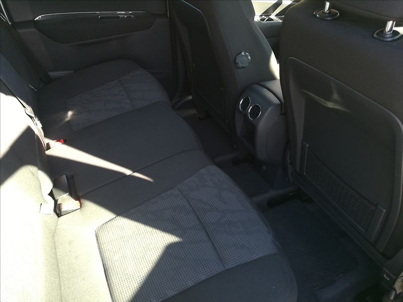 Peugeot 3008 1,6 i - fotka 13 z 19