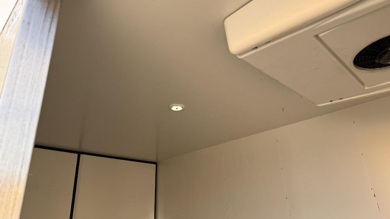 Fiat Ducato (2018) 2,3JTD, CHLADÁK ,VELICE PĚKNÝ - fotka 26 z 32
