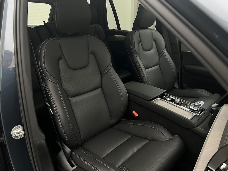 Volvo XC90 (2026) T8 AWD PLUS BRIGHT - Rezervace - fotka 28 z 47
