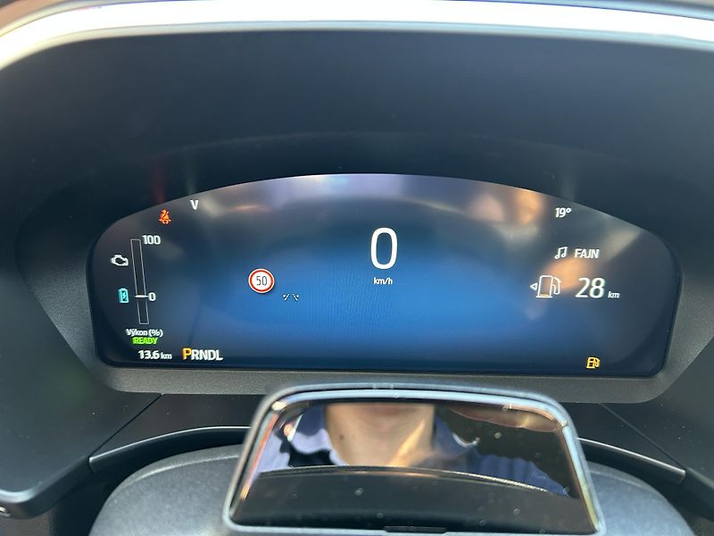 Ford Kuga Top Edition 2.5 HEV 132 kW - fotka 23 z 37