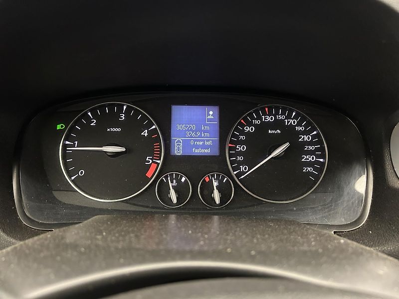 Renault Laguna 1.5 DCI Expression - fotka 9 z 25
