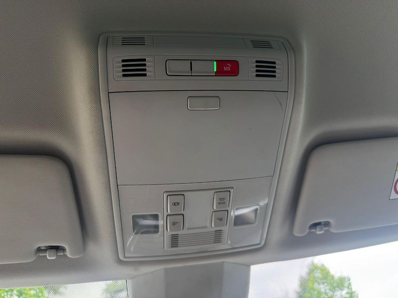 Škoda Superb 2.0TDi F.LED, KAMERA, EL.TAŽNÉ - fotka 22 z 26
