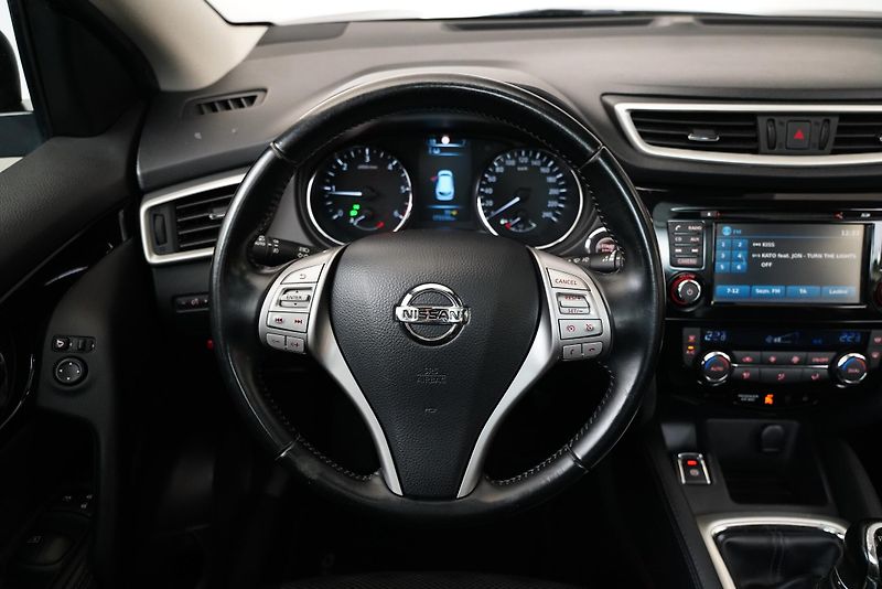 Nissan Qashqai - fotka 18 z 27