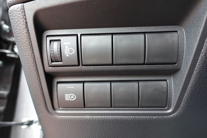 Toyota Yaris Cross 1,5 HEV Style - fotka 19 z 33