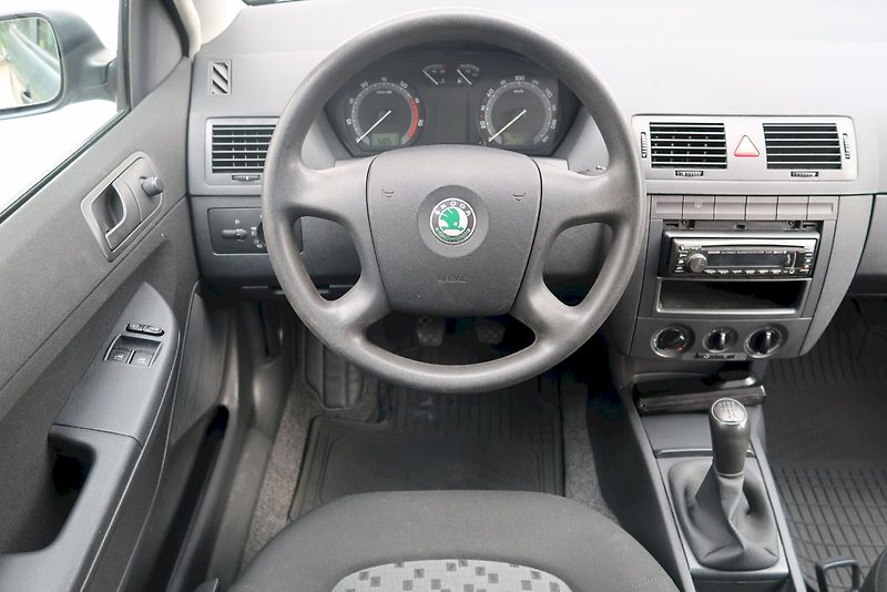 Škoda Fabia (2006) Classic 1,2 / 47 kW - fotka 6 z 30