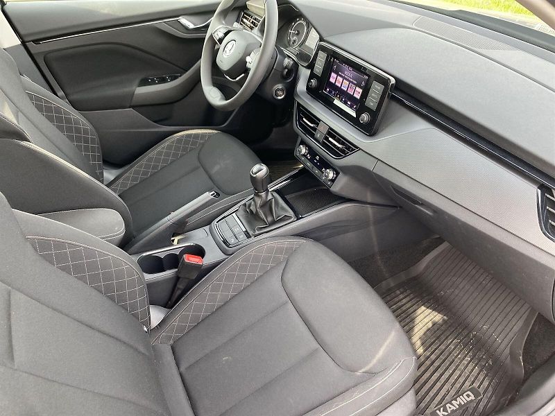 Škoda Kamiq (2023) 1.0 TSI Ambition - fotka 10 z 32