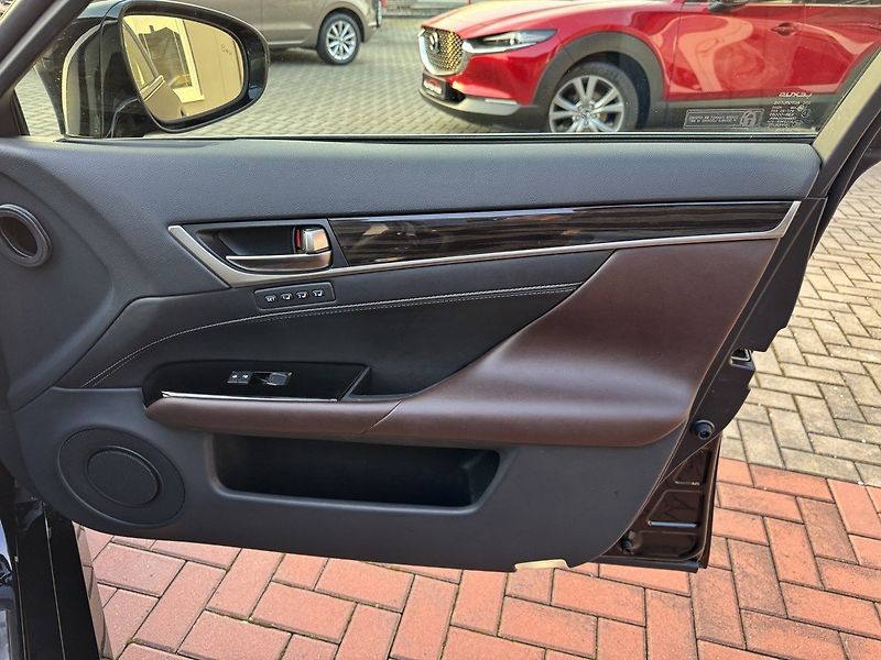 Lexus GS 450h (2018) 3.5i Hybrid LED Navi Kamera - fotka 20 z 49