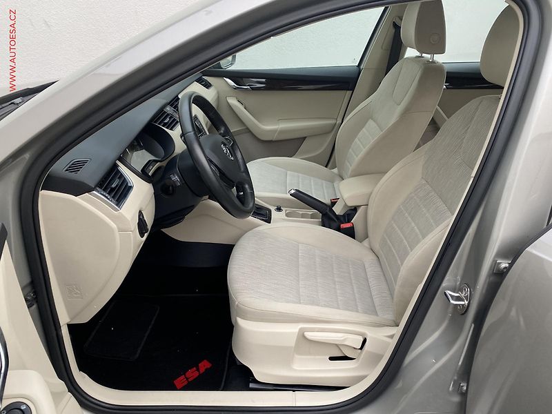 Škoda Octavia (2014) 1.4 TSi, Elegance, DSG, panor - fotka 9 z 18