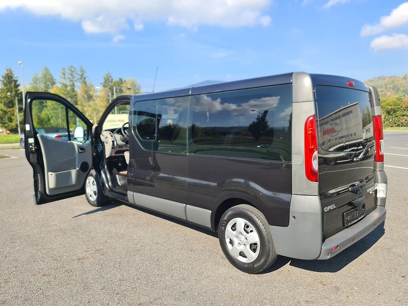 Opel Vivaro (2012) LONG 2.0 CDTi HRADEC KRÁLOVÉ - fotka 11 z 89