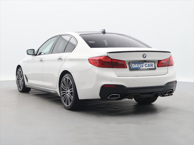 BMW Řada 5 3,0 530d 195kW xDrive CZ - fotka 5 z 37