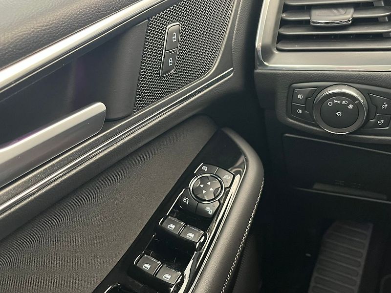 Ford Galaxy 2.5 HEV TITANIUM 7 míst - fotka 11 z 59