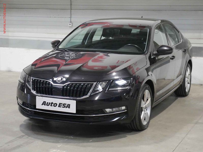 Škoda Octavia (2019) 2.0TDi, 1.maj,ČR, Style - fotka 3 z 23