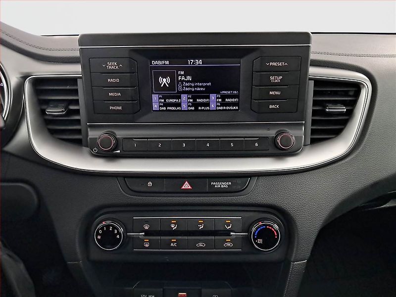 Kia Ceed (2021) 1.0 T-GDI, Serv.kniha - fotka 12 z 17