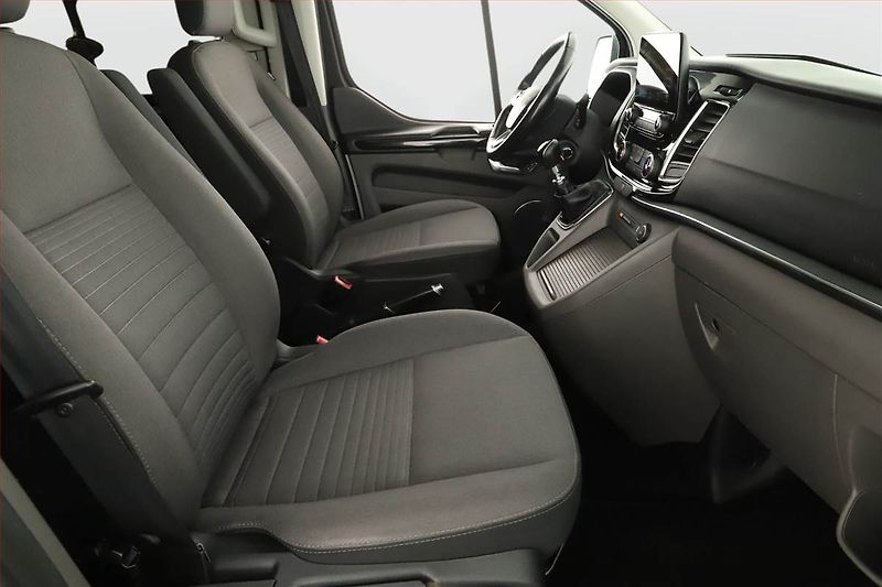 Ford Tourneo Custom (2018) Titanium 2.0 EcoBlue, ČR - fotka 7 z 13