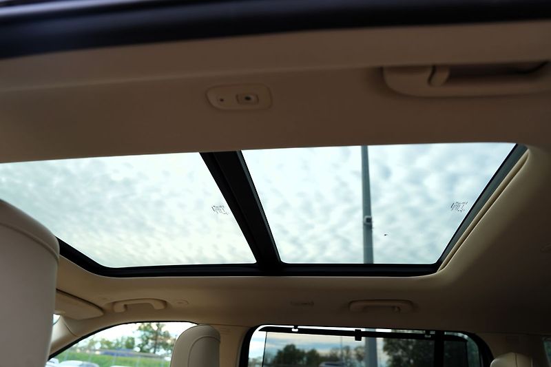 Jeep Grand Cherokee 3.6i V6 Long Limited,4x4,300PS - fotka 17 z 50