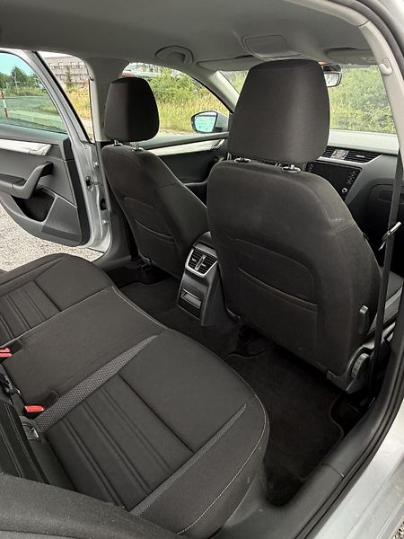 Škoda Octavia (2019) 1. Majitel, Dovoz - fotka 11 z 21