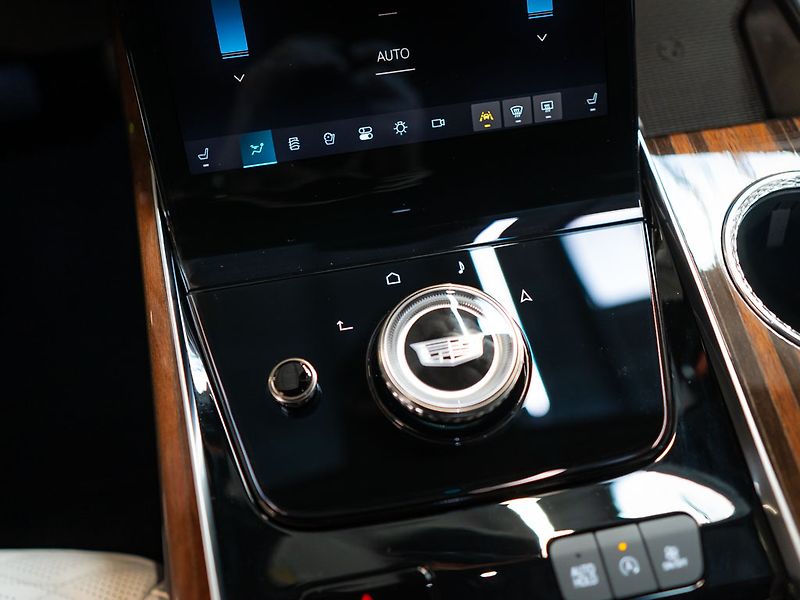 Cadillac Escalade (2026) 6.2 ESV Sport Platinum 2026 - fotka 27 z 50