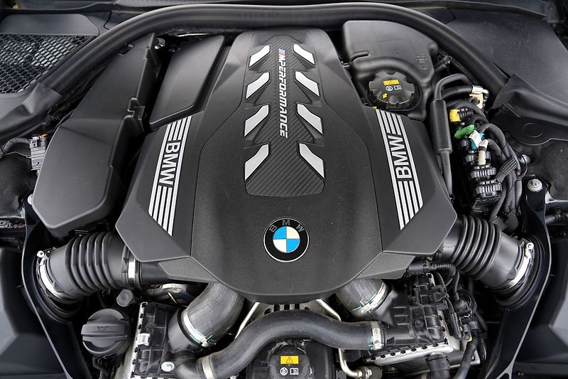 BMW Řada 8 M850i xDrive /Laser/530 PS - fotka 18 z 50