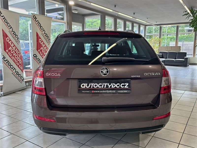 Škoda Octavia 1.4 TSi 110kW, PDC, TEMPOMAT  - fotka 6 z 22