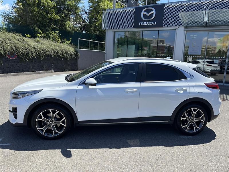 Kia XCeed 1,5 TGDi TOP ZÁRUKA KAMERA NAV - fotka 2 z 43