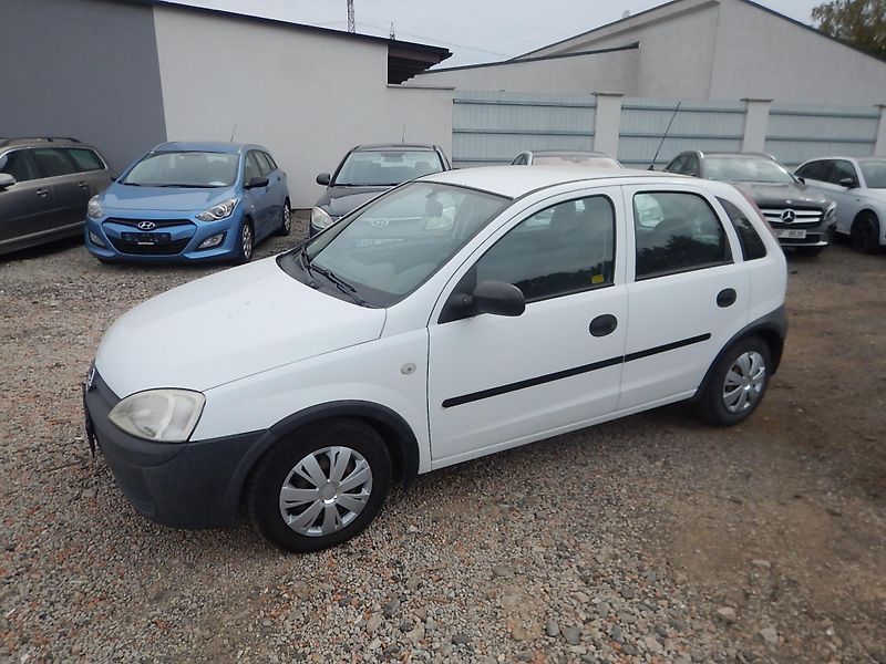 Opel Corsa 1.0 i 43 kw - fotka 2 z 12