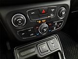 Jeep Compass (2020) 1.3 T-GDI, Kůže, Tempomat - náhled 15