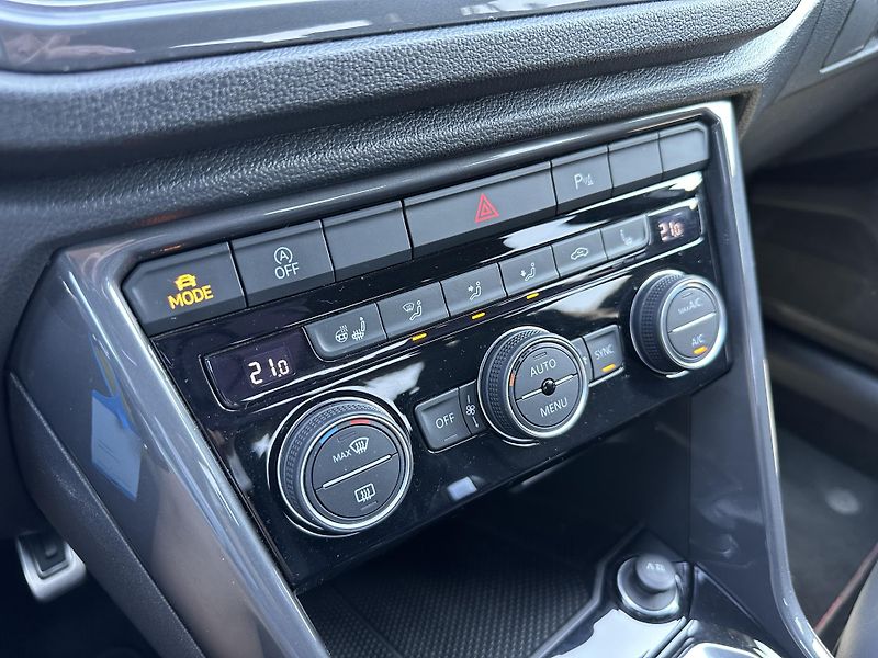 Volkswagen T-Roc 2.0 TDI DSG SPORT - fotka 16 z 23
