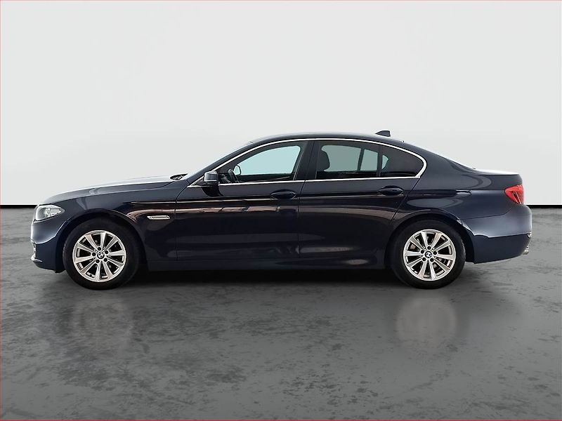 BMW Řada 5 (2015) 520d xDrive, 4X4, Automat - fotka 3 z 34