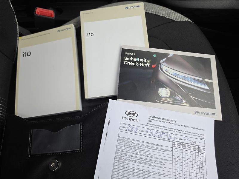 Hyundai i10 1,0 49KW vyhř. volat + sedadla - fotka 33 z 41