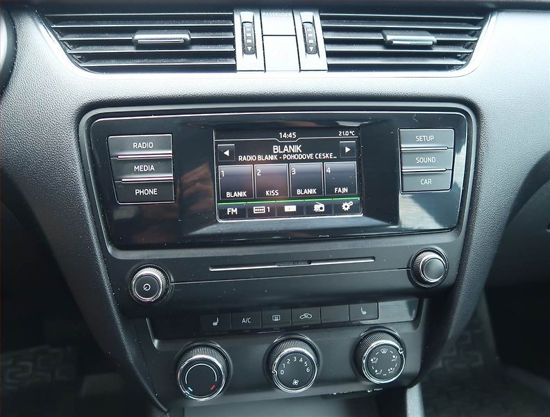 Škoda Octavia (2015) Ambition 1.6 TDI, Automat - fotka 12 z 16