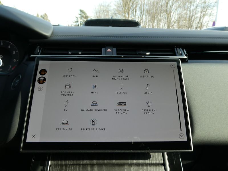 Land Rover Range Rover Velar Dynamic SE P400e - fotka 26 z 37