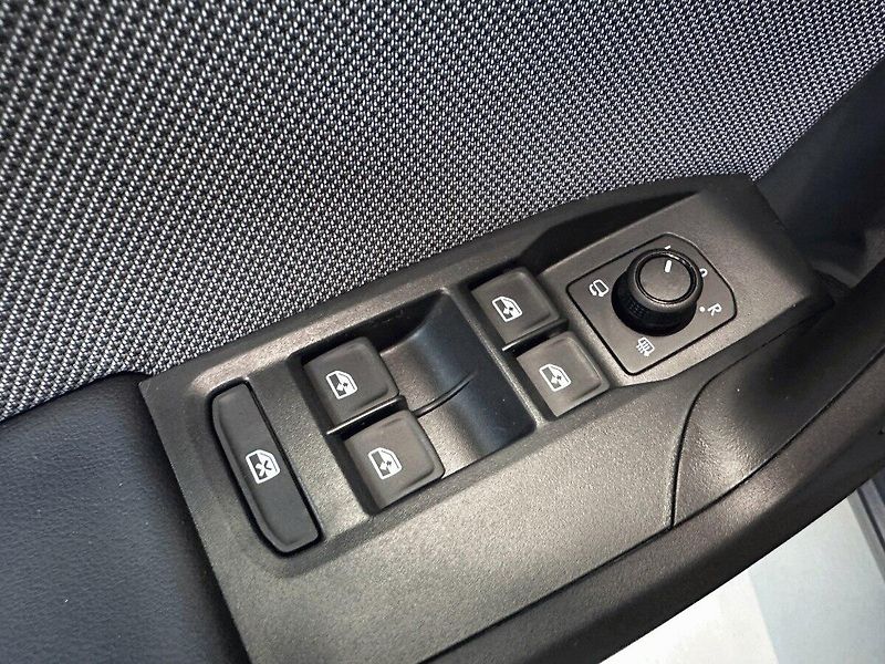 Seat Leon (2026) SP 1.5 TSI 115k DSG - fotka 7 z 16
