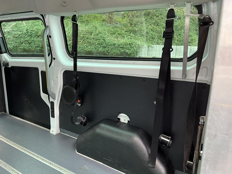 Ford Transit Custom 2.0 TDCi 96 kW RAMPA - fotka 13 z 25