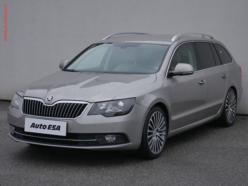 Škoda Superb (2014) 3.6 4X4, L&K, DSG - fotka 3 z 25