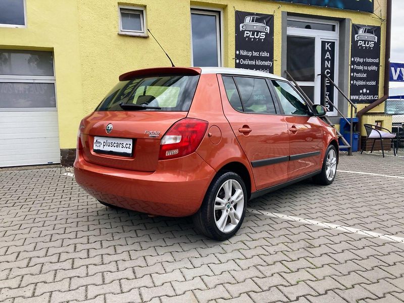 Škoda Fabia 1,4i (63kW) *KLIMATIZACE* - fotka 2 z 14
