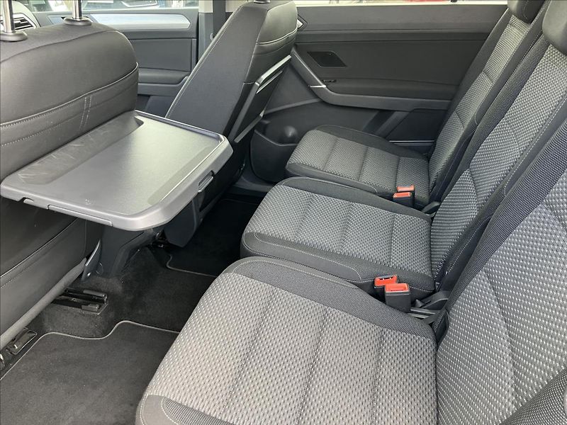 Volkswagen Touran 2,0 TAŽNÉ, LED,APPLE CAR PLAY - fotka 10 z 21