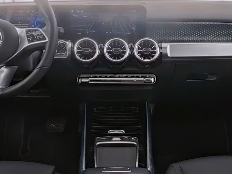 Mercedes-Benz EQB 300 4M Prog. 7 míst Pano 360 - fotka 8 z 10