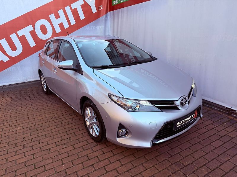 Toyota Auris 1.6 Life+, Serviska - fotka 3 z 28