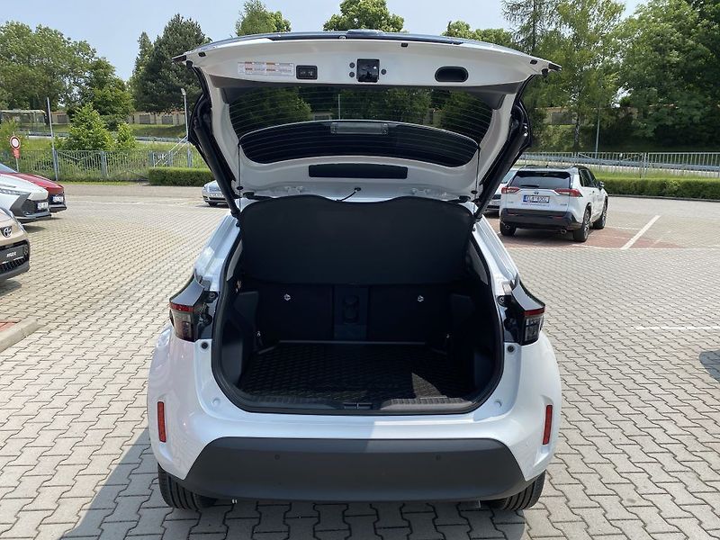 Toyota Yaris Cross 1.5 Hybrid 130 k 2x4 Executive - fotka 7 z 26