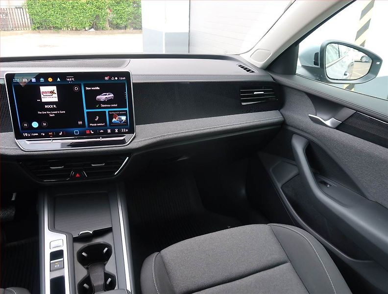 Volkswagen Passat (2025) 1.5 eTSI ACT - fotka 8 z 23